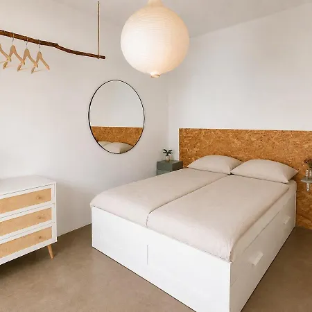 Cozy Little With Small Backyard 公寓 维拉多比斯坡